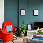 Albany By Black Door Stays