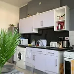 Stunning 1 Bed Spacious Apartment -Central Cardiff