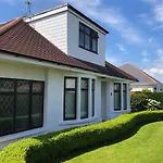 Cheerful 4-Bedroom Detached Family Home, Quiet Area