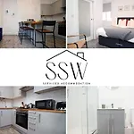 No 49 City Apartments, Perfect For Business And Leisure Stays, 10 Min Drive Into City Centre, Easy Access To Local Transport, 1Br And 2Br Available, Free Parking