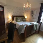 Ty Rosa Rooms
