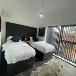 Sapphire Premier Apartments W/Secure Parking