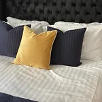 The Courtyard Apartment By Staying-Away With Free Parking