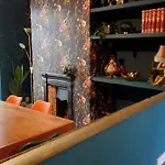Gorgeous Victorian House Sleeps 6 In Cardiff