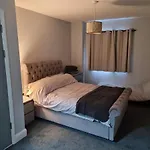 Luxury 2 Bedroom, And 2 Bathroom Apartment