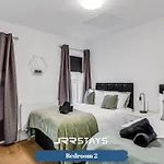 Cardiff Stylish 2 Bedroom Sleeps 6 Wi-Fi - Jrr Stays