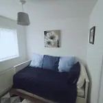 Room In A Friendly Home In A Quite Neighborhood Of Cardiff