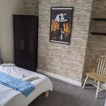 Penarth Town Terrace, Close To Cafes, Beaches, Cardiff