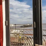 Luxury 1Br Seafront Apartment