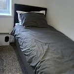 Modern Apartment With Roof Garden Close To City Centre