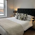 Trendy Apartment In Cardiff Free Parking