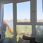 Stayright 2Bed Apartment Overlooking Water With Free Parking And 2 Bathrooms