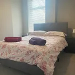 Private Double Room In Our Cardiff Home