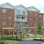 Lush Gated Cardiff Bay Flat With Fastwifi And Parking
