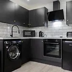Chic Urban 2 Bedroom Apartments