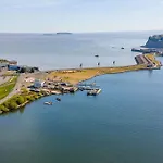 Stylish Penarth Marina Apartment