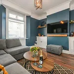 Luxury Central City Centre Townhouse With Garden
