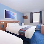 Travelodge Cardiff Llanedeyrn