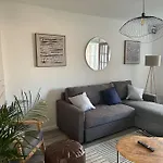 Charming Home, Walking Distance To Cardiff Bay And City Centre With Parking