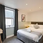 4 Person Modern Apartment Nr City Centre