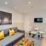 4 Person Modern Apartment Nr City Centre