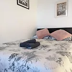 2 Bedroom Apartment In A Supurb Area Of Cardiff