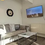 2 Bedroom Apartment In A Supurb Area Of Cardiff