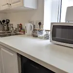 Serene 1 Bedroom Flat In Roath