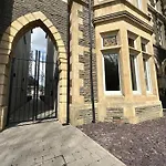 Superior Stay, Sophia Gardens, City Centre And Stadium Sleeps 4