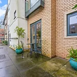 Sophia Gardens Apartment
