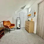 Stylish One Bedroom & A Sofa Bed