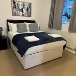 The Cozy Stay, Sleeps 6 , 2 Large Parking Spaces, Private Garden Walking Distance To Cardiff Bay And City Centre Pets Welcome