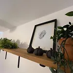 Cosy - Stylish - Close To Centre