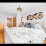 Stunning Spacious City Apartment With Free Parking