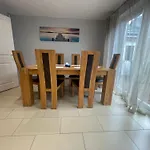 Holiday Home In Cardiff, Sleeps 8