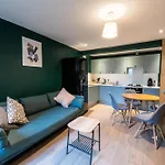 Aaron Wise - 17 Fitzhamon Apartments