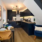 Gad Suite By Koya Homes - 2 Ensuite Bedroom Apartment, Cardiff City Centre, Free Parking