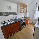 No Frills & Nothing Fancy 1 Bed Studio City Centre