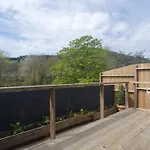 2 Bed Cottage With Views 4 Train Stops To Cardiff Centre