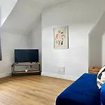 Harlequin Apartments By Switchback Stays
