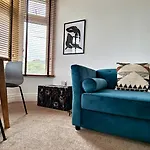 Thompson Apartments By Switchback Stays