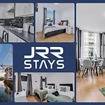Cardiff Stylish 2 Bedroom Sleeps 6 Wi-Fi - Jrr Stays