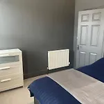 Cosy Vibes Central Cardiff House