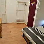No Frills & Nothing Fancy 1 Bed Studio City Centre
