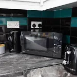 Spacious Studio Apartment In Cardiff City Centre
