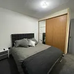 Cardiff Bay Apartment With Parking