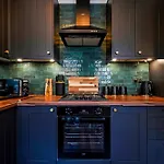 Urban Oasis, Stylish Townhouse In Central Cardiff