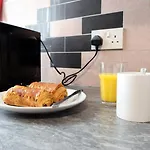 Cohost Partners | Smart Tv | 5 Min City | Parking