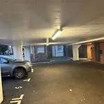 The Duplex At Sophia Mews With Free Parking