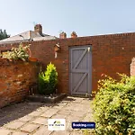 Comfy 3Bed House By Stirkmartin Stays Short Lets & Serviced Accommodation Cardiff With Free Parking & 8Mins To City Centre